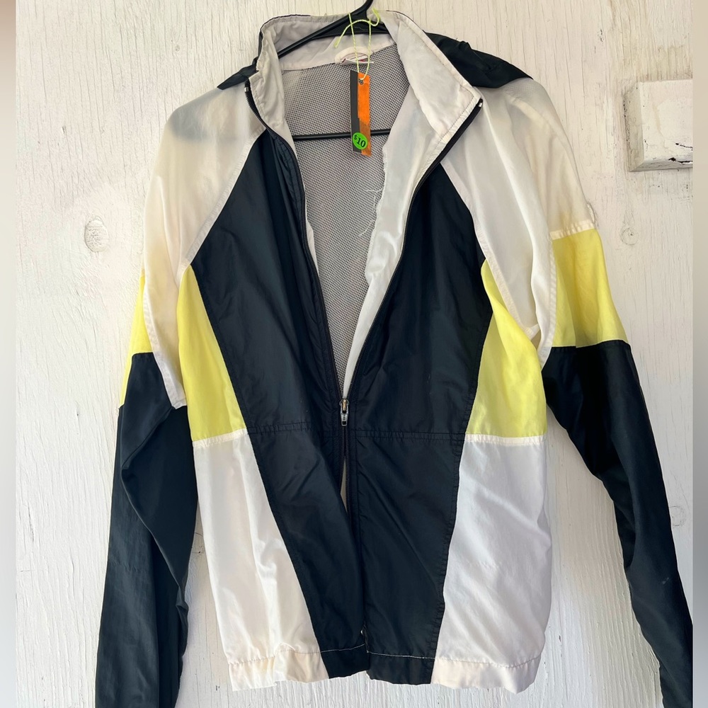 Nike Air Black & Yellow Retro Windbreaker from the Early 90s | Size M | Worn